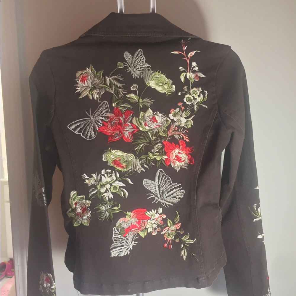 PAPARAZZI  Vintage Jean Jacket